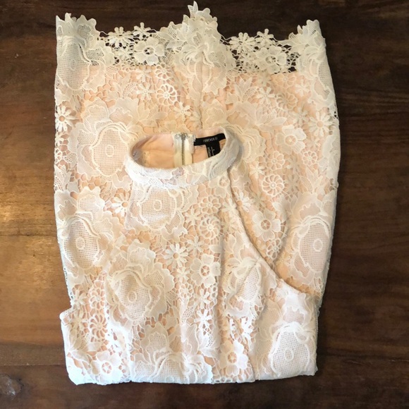 Lace Body-Con Dress with High Neck - Picture 3 of 5